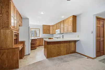 7807 W 110th Street, Bloomington, MN 55438 - Photo 11