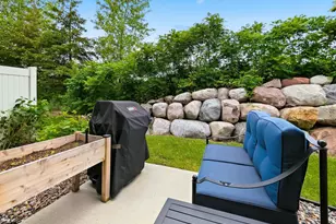 7852 W 145th St, Savage, MN 55378 - Photo 5