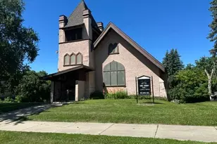 207 Kerr Ave, Coleraine, MN 55722 - Photo 1