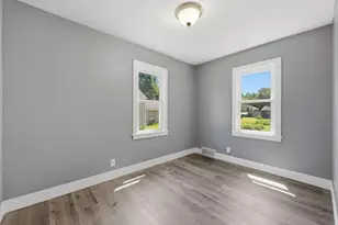 604 E 3rd St, Litchfield, MN 55355 - Photo 11