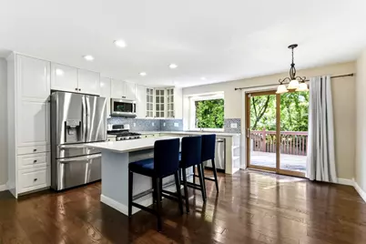 7064 Springhill Circle, Eden Prairie, MN 55346 - Photo 9