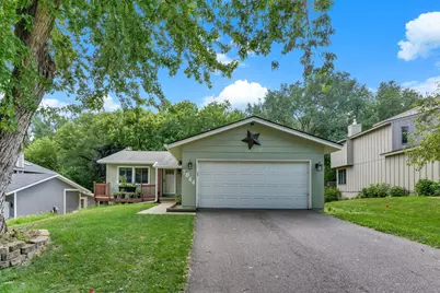 7064 Springhill Circle, Eden Prairie, MN 55346 - Photo 1