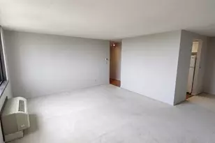 1181 Edgcumbe Rd, Saint Paul, MN 55105 - Photo 3