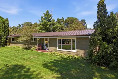 1725 N River Road, Buffalo City, WI 54622 - Photo 1