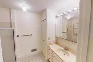 909 Luther Pl, Albert Lea, MN 56007 - Photo 11