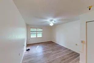 909 Luther Pl, Albert Lea, MN 56007 - Photo 9