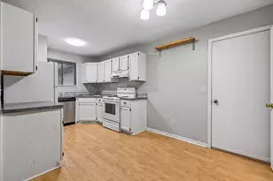 13316 Zenith Ln, Eden Prairie, MN 55346 - Photo 9
