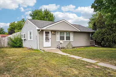 8534 Park Avenue S, Bloomington, MN 55420 - Photo 3
