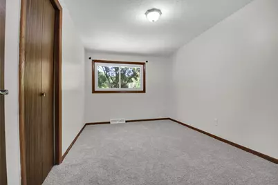 601 25th Avenue SW, Willmar, MN 56201 - Photo 11