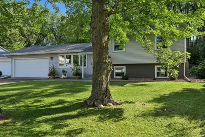 1949 Lakeaires Boulevard, White Bear Lake, MN 55110 - Photo 3
