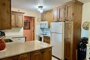 101 Albion Ave, Fairmont, MN 56031 - Photo 3