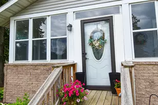 237 Markley Ave N, Thief River Falls, MN 56701 - Photo 3