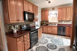 237 Markley Ave N, Thief River Falls, MN 56701 - Photo 17