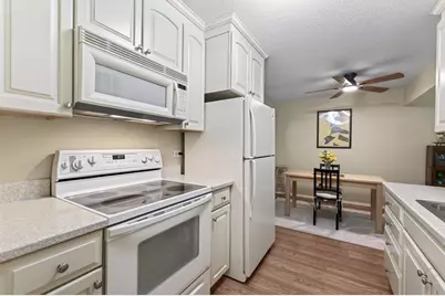 4360 Brookside Court #209, Edina, MN 55436 - Photo 9