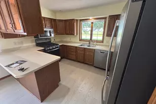 806 28th Ave SW, Willmar, MN 56201 - Photo 9