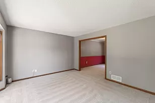 11005 45th Ave N, Plymouth, MN 55442 - Photo 7