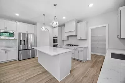 2399 Laurie Court W, Roseville, MN 55113 - Photo 13