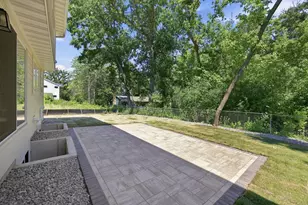 2399 Laurie Ct W, Roseville, MN 55113 - Photo 49