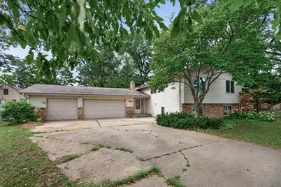 820 86th Lane NW, Coon Rapids, MN 55433 - Photo 3