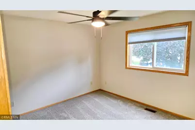 8001 Jeffery Avenue S, Cottage Grove, MN 55016 - Photo 9