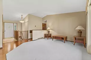 1993 Warbler Ln, Saint Paul, MN 55119 - Photo 7