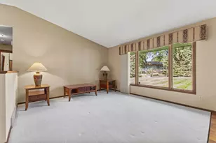 1993 Warbler Ln, Saint Paul, MN 55119 - Photo 9