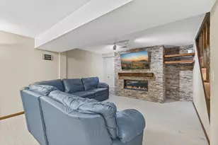 1993 Warbler Ln, Saint Paul, MN 55119 - Photo 29