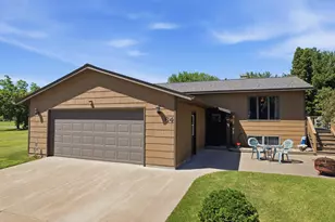 64 W 16th St, Buffalo City, WI 54622 - Photo 1