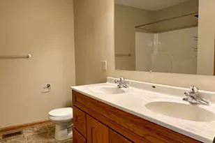 1760 Riverside Dr, Shakopee, MN 55379 - Photo 13