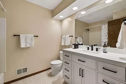 6941 Edenvale Boulevard, Eden Prairie, MN 55346 - Photo 19