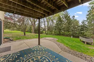 907 Heritage Ct W, Vadnais Heights, MN 55127 - Photo 35