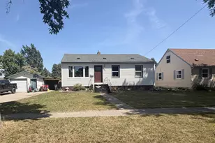 834 16th St N, Moorhead, MN 56560 - Photo 1