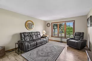 7370 158th St W, Apple Valley, MN 55124 - Photo 11