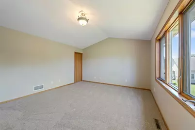 9719 Hillside Trail S, Cottage Grove, MN 55016 - Photo 15
