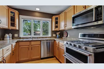 404 W Macarthur Avenue, Eau Claire, WI 54701 - Photo 11