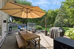 13404 Arthur St W, Minnetonka, MN 55305 - Photo 3