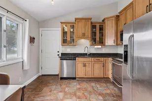 13404 Arthur St W, Minnetonka, MN 55305 - Photo 11