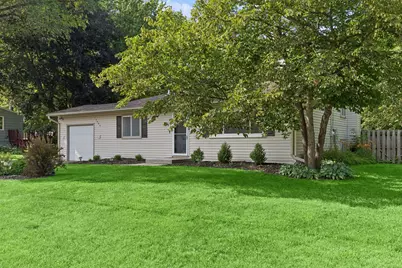 13404 Arthur Street W, Minnetonka, MN 55305 - Photo 3