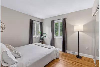 13404 Arthur Street W, Minnetonka, MN 55305 - Photo 21