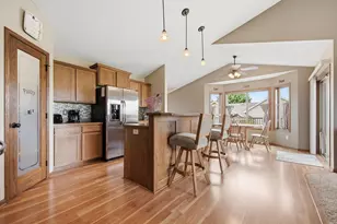 12720 314th St, Lindstrom, MN 55045 - Photo 5