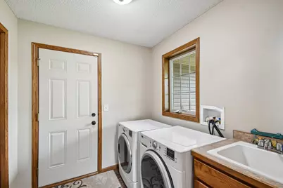 12720 314th Street, Lindstrom, MN 55045 - Photo 15