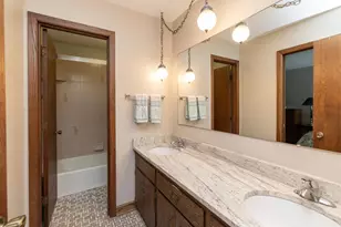 3139 Quarry Ct, Eagan, MN 55121 - Photo 19