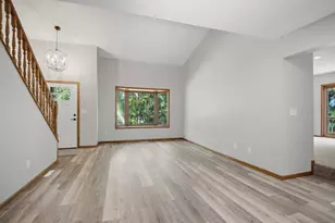 320 Jenny Ln, Owatonna, MN 55060 - Photo 7