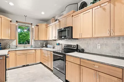 624 Levander Way, South Saint Paul, MN 55075 - Photo 15
