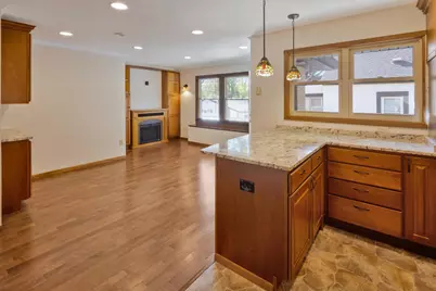 4201 40th Avenue N, Robbinsdale, MN 55422 - Photo 3