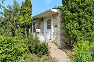 743 Parkview Ave, Saint Paul, MN 55117 - Photo 3