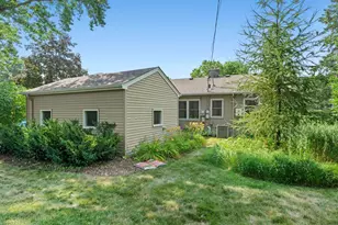 743 Parkview Ave, Saint Paul, MN 55117 - Photo 41