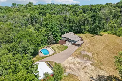 325 Townsvalley Road, River Falls, WI 54022 - Photo 7