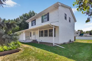 1772 Eldridge Ave W, Roseville, MN 55113 - Photo 1