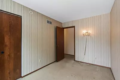 1772 Eldridge Avenue W, Roseville, MN 55113 - Photo 23